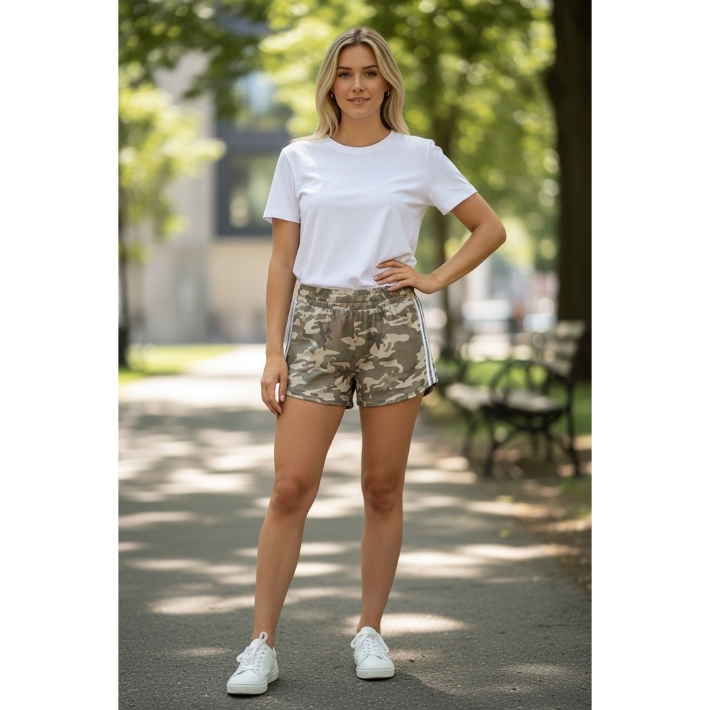 Zelos athletic shorts feature a beige green camouflage Pattern Sz XL‎ Activewear